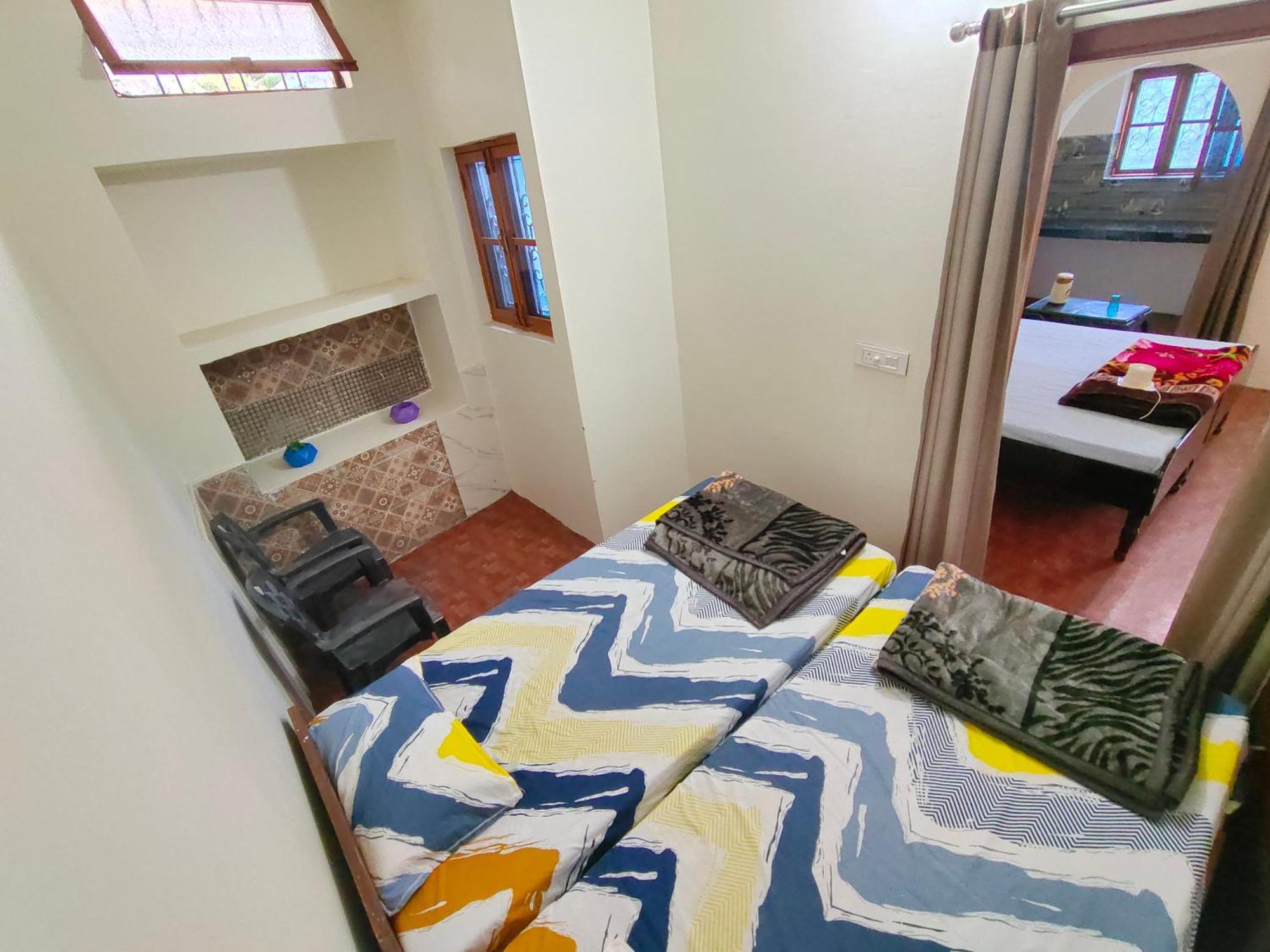 Alaknanda Homestay Karnaprayag Bilik gambar